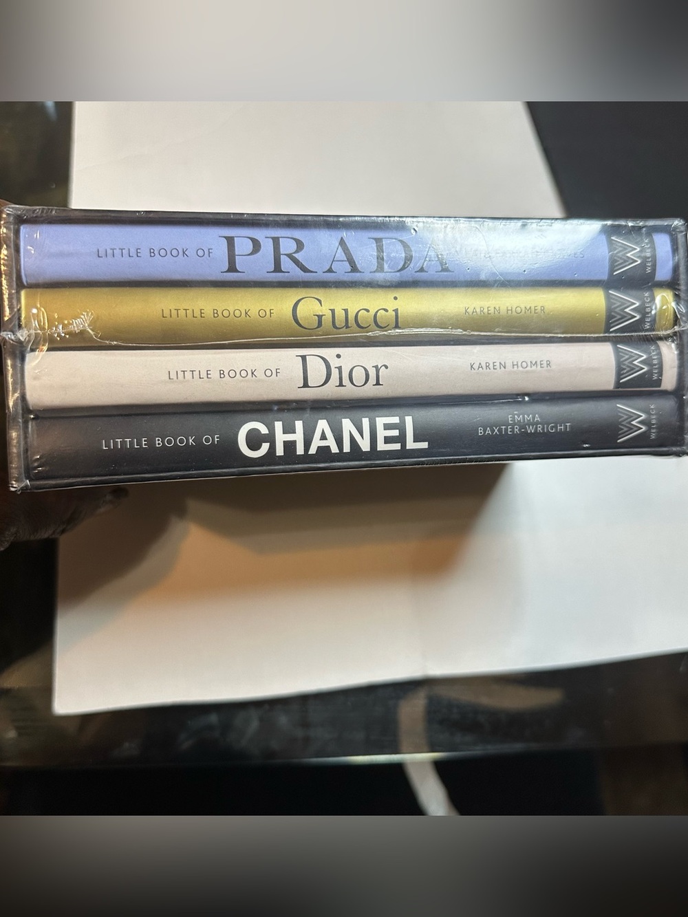 NWT Gucci Gold Little Book set - Black, Cream, Gold, Light Blue spines - Picture 2 of 4